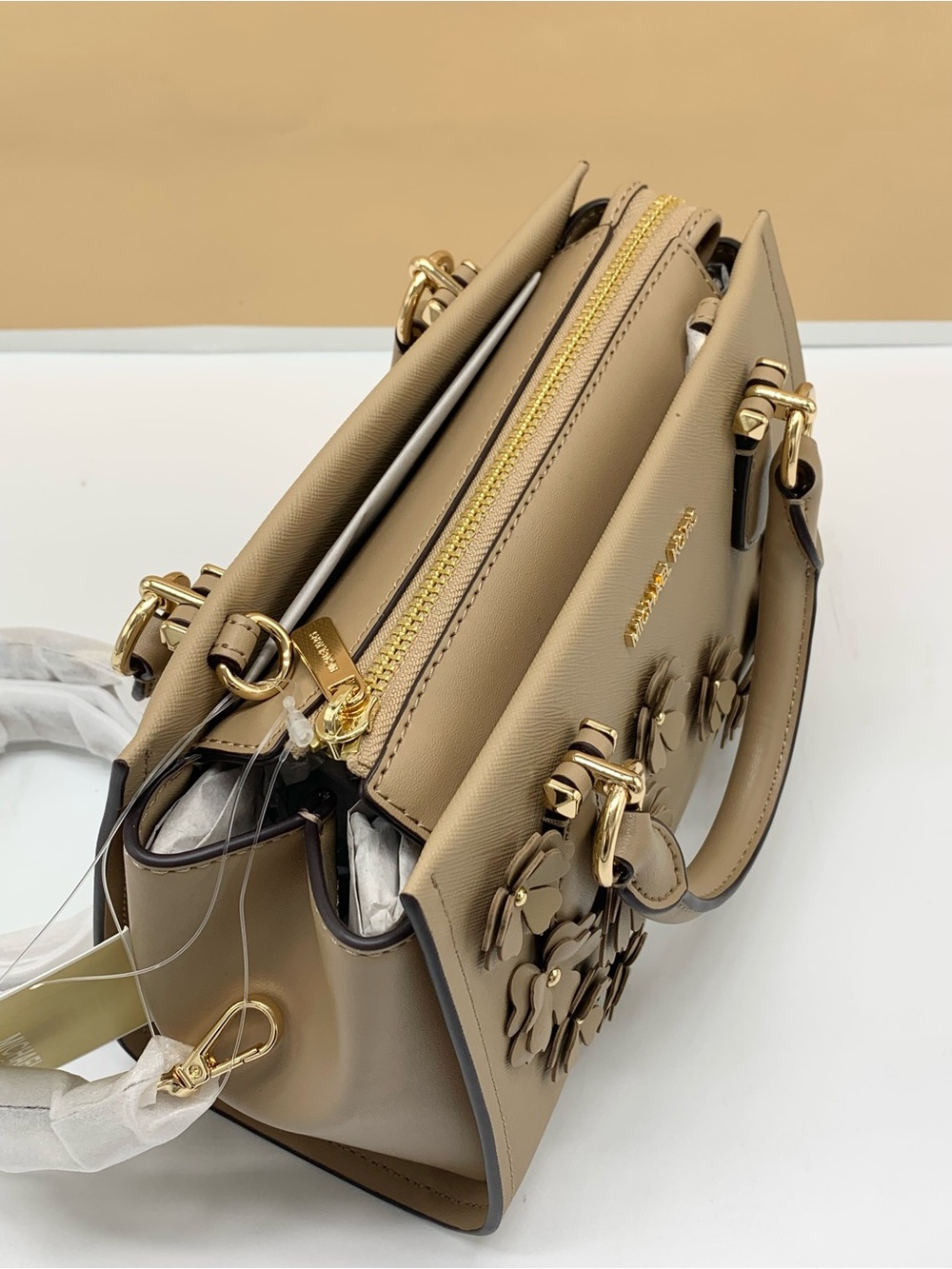 NWT Michael Kors Marilyn  Camel Floral Applique Satchel - Picture 5 of 15